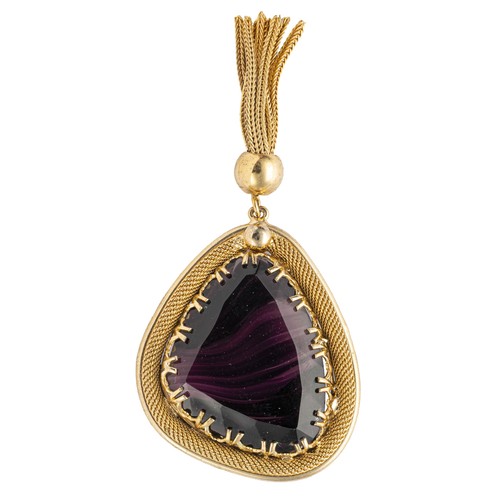 197 - A GILT GEMSTONE 50 CARAT BROOCH, MILAN, 1970