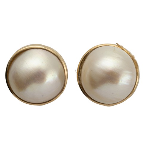 880 - A PAIR OF MABE PEARL EARRINGS