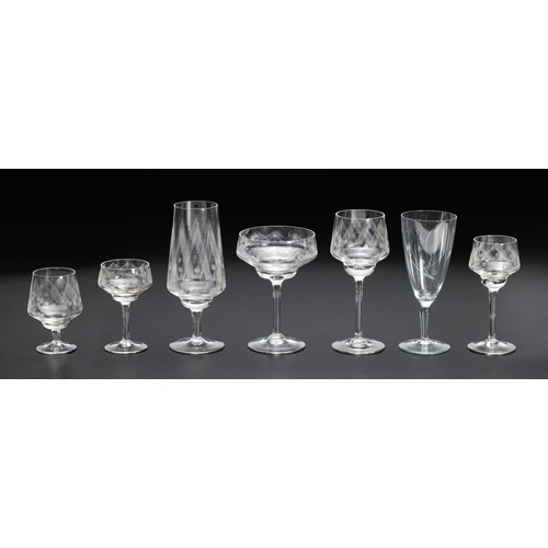 95 - A COLLECTION OF ETCHED CRYSTAL GLASSES