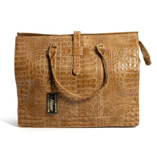 755 - A VINTAGE POINTER LEATHER HANDBAG