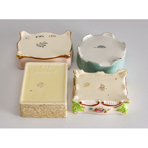 214 - A COLLECTION OF LIDDED TRINKET DISHES