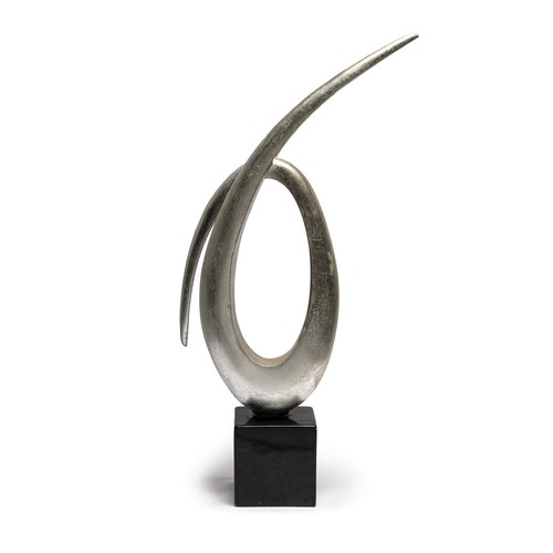 203 - AN ABSTRACT SILVER PAINTED WOOD SCULPTURE