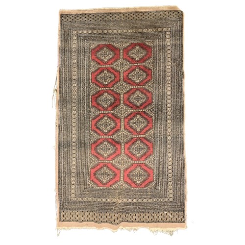 188 - PAKISTAN, MODERN 193 by 125cm
