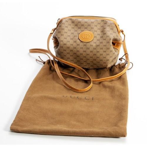 1183 - A VINTAGE GUCCI SLING BAG