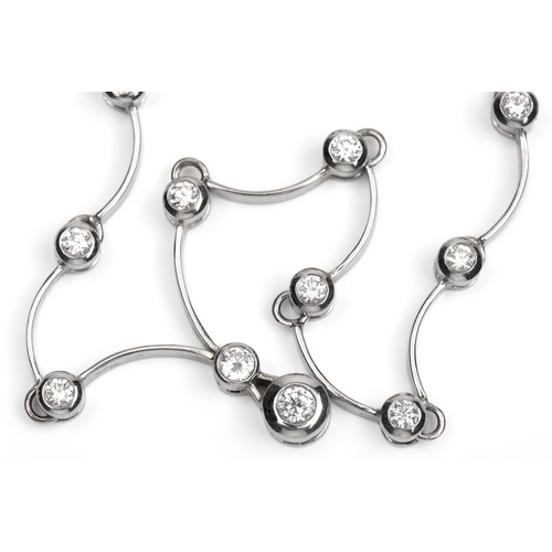 422 - A 5.50 CARAT NATURAL DIAMOND NECKLACE