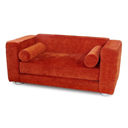 A UPHOLSTERED SETTEE, MODERN