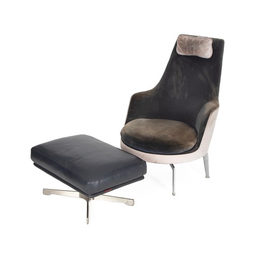 924 - AN UPHOLSTERED GUSIOALTO ARMCHAIR AND OTTOMAN, FLEXIFORM