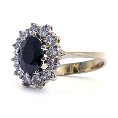 1439 - A CERTIFIED SAPPHIRE AND NATURAL DIAMOND DRESS RING