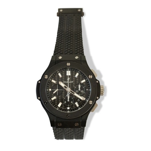 7 - A CERAMIC AND CARBON FIBRE WRISTWATCH, HUBLOT BIG BANG BLACK MAGIC