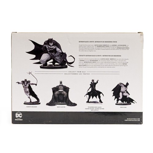  A BATMAN BLACK & WHITE STATUE BY DC COLLECTIBLES