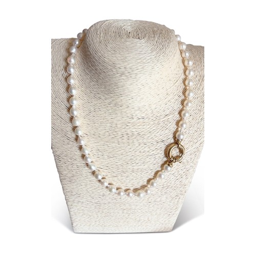 38 - A JAPANESE AKOYA CULTURED PEARL NECKLACE