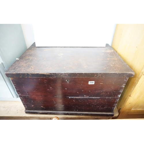 Lot 256       