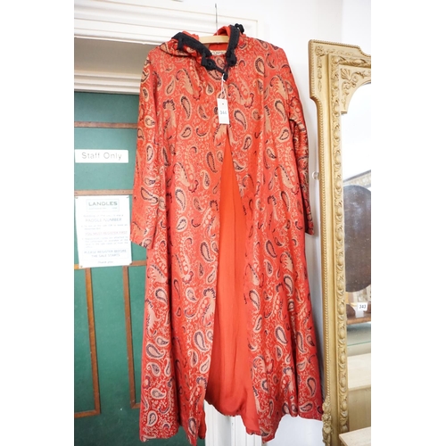 344 - A good quality ladies gown