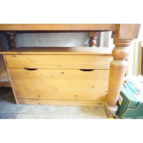7 - A pine kitchen unit