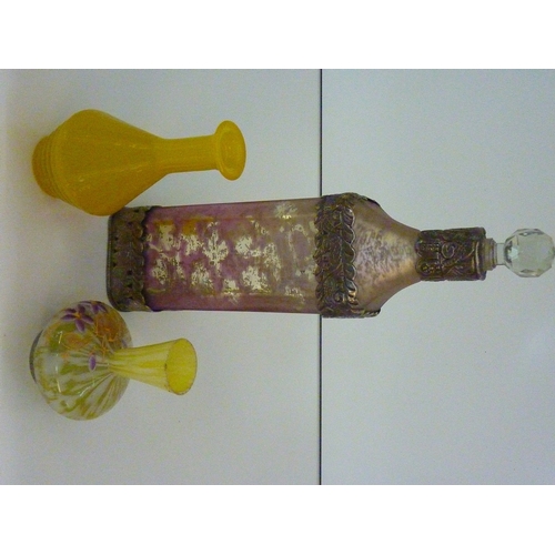 573a - Decorative bottle and 2 glass vases