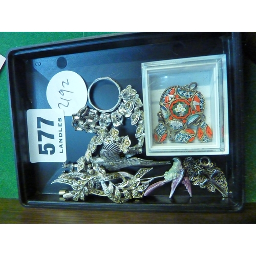 577 - Assorted silver items etc