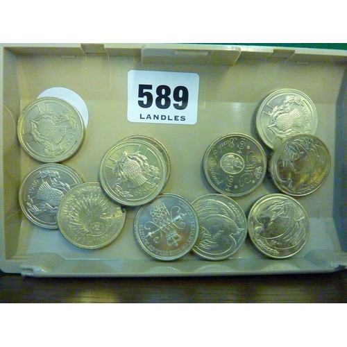 589 - 11 £2 coins