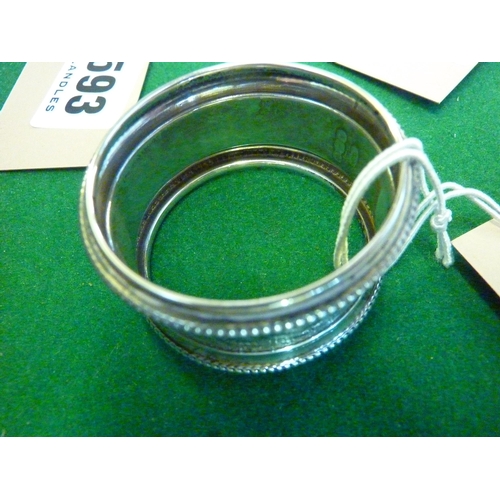 596 - A silver napkin ring