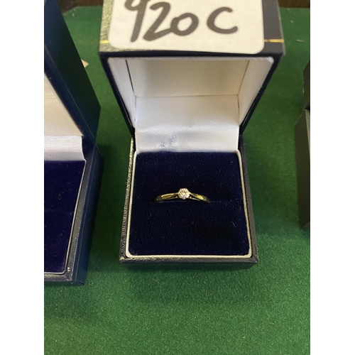 920c - An 18ct gold solitaire diamond ring