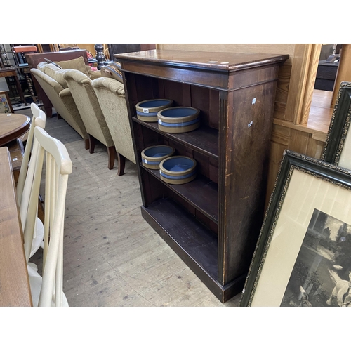 224 - A mahogany bookcase