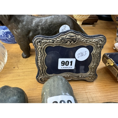 901 - A silver photo frame