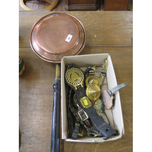 188 - A copper warming pan and various horse brasses