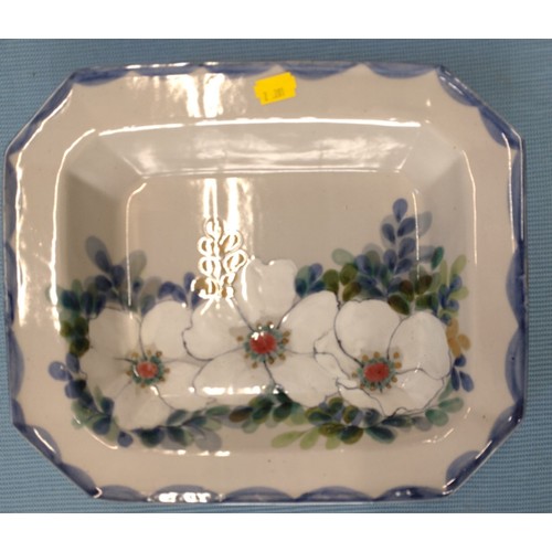 397 - Highland Stoneware Scotland serving dish with white floral rose decoration design size 31cm x 27cm