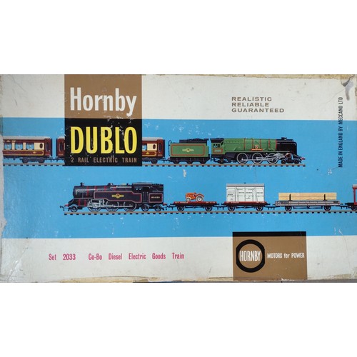 60 - No 28. Hornby-Dublo 2-rail 2033 Co-Bo Diesel Goods Set in box with photocopied instructions, all sid... 