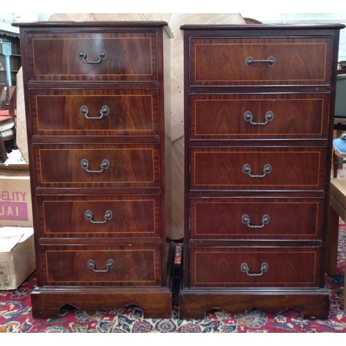 59A - A pair of mahogany chest of drawers. 122 x 58 x 48cm.