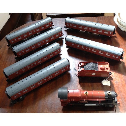 433 - Lionel Hogwarts Railway O gauge electric train comprising 4-6-0 Hogwarts Castle Locomotive 5973 with... 