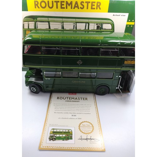 352 - Sun Star 1/24 scale diecast Green Line Routemaster Bus in box with certificate (mirror detached- in ... 