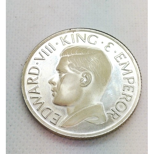 519 - A Edward VIII crown 1936. 23.8gms.