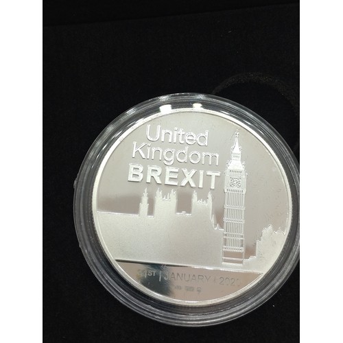 466 - A Brexit silver 1oz commemorative coin in 999 fine silver with packaging.