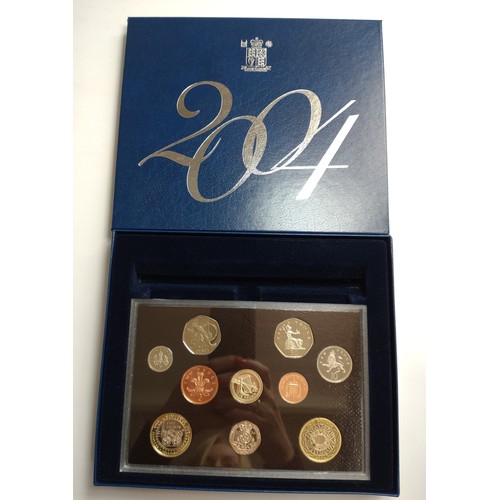 481 - A Royal Mint decimal proof set 2004 with fitted box.