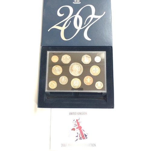 485 - A 2007 proof decimal coin set fitted box.