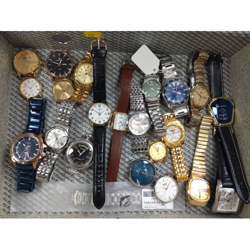 429 - A collection of twenty-one fashion watches