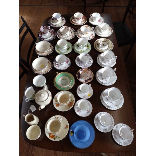 173 - A New Hall tea-for-two service English porcelain trios including Allerton, Duchess, Royal Crown Derb... 