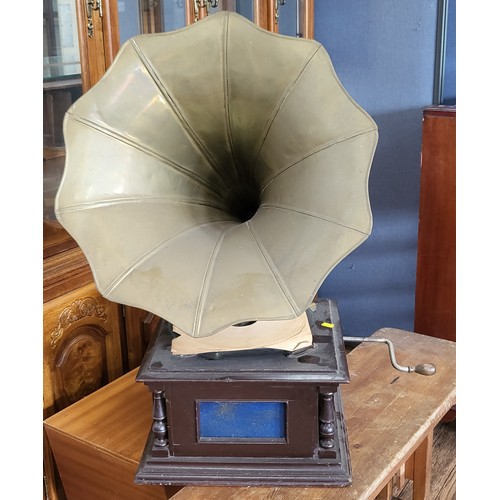 45 - Expression Best American Sound Box Gramophone, 1906. Made in Switzerland. Grand Prix Milan ,1906 . I... 