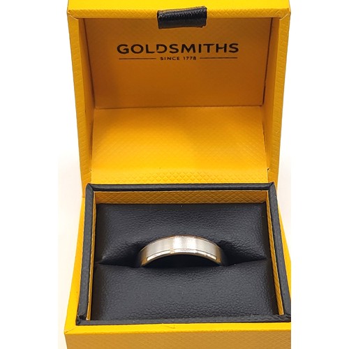 388 - A gentleman's palladium wedding ring, the band with smooth matte and polished finish, hallmarked to ... 