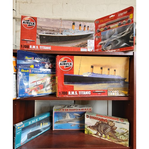 133 - Airfix kits including two R.M.S Titanic, De Havilland Vampire and Stegosaurus; three Revell kits and... 