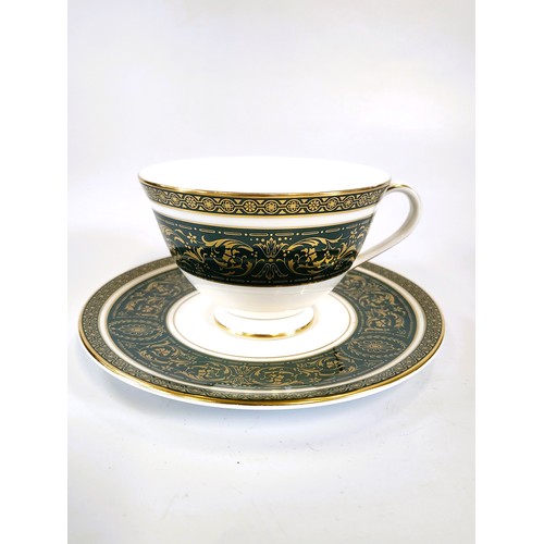 170 - Royal Doulton Vanborough pattern dark green and gilt service (30)