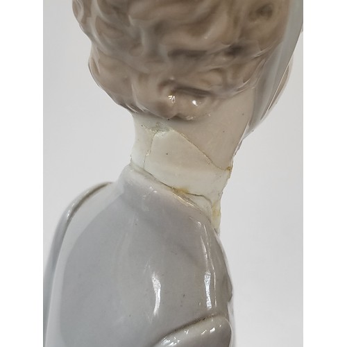 176 - Lladro 761 Dama del Bulevar 35cm (neck repaired) and 1431 Dama Beatritz 1900 36cm (one thumb missing... 