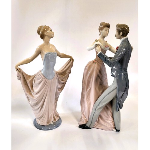 177 - Lladro 1372 Anniversary 31.5cm and 5050 De Ensayo 30cm, with original boxes. (2)