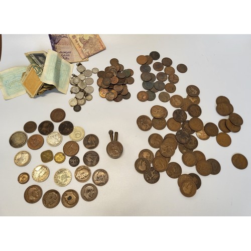 238 - A quantity of coins including,  three Queen Victoria one pennies dated 1900, 1901 & 1901, pennies (p... 