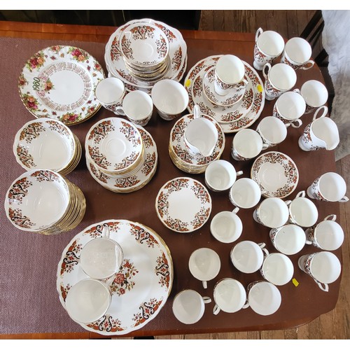 142 - A Colclough porcelain dinner tea and coffee service (lacks pots) (121), and a pair of old Country Ro... 