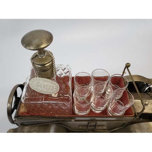 167 - Musical car decanter and six shot glasses