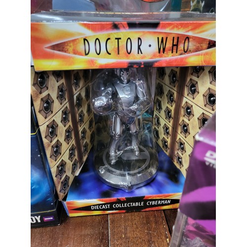 115 - Dr Who collectables including radio controlled Dalek, Dalek Cookie Jar, 1/4 Scale K-9, Denys Fisher ... 