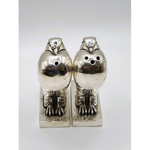 200 - A pair of condiments in the form of fan tail doves. C Charles France 1930 stamped 800  8cm x 6cm.  2... 