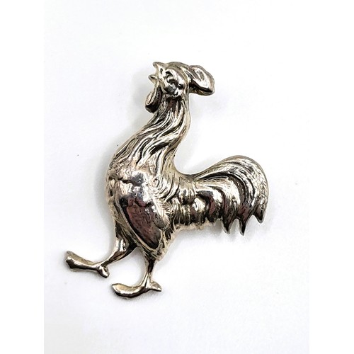 400 - A 925 silver cockerel brooch. 8.5gms 5cm x 3.5cm