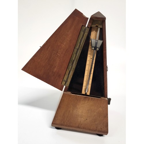 30 - An antique Maelzel Paquet (1815-1948) metronome  in very good condition and working. 32cm x 11cm x 1... 